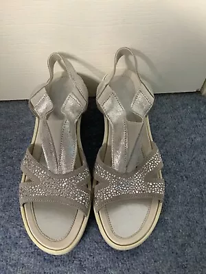 Ladies Van Dal Sparkly Silver Sandals Wedges Leather & Suede Size 39 UK 6  • £16.50