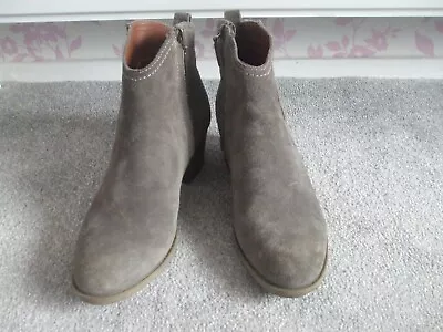 Ladies Ankle Chelsea Boots Siz 5½  Marks & Spencer Indigo Collection Grey Suede • £8