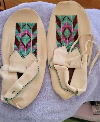 Vintage Native American Blackfeet Handmade Moccasins • $145