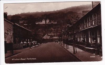 £15 • Buy Windsor Road Treforest