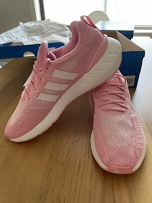 Adidas Swift Run 22 Women’s Shoes US 9.5 • $45