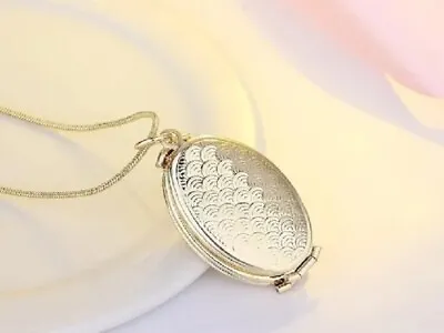 Love Gifts Oval Photo Locket Plain Pendant Necklace Chain Gift + Free Gift Bag • £6.89