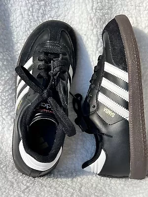 Adidas Samba Shoes Classic Black Unisex Size 2.5 Soccer Athletic Sneakers • $32