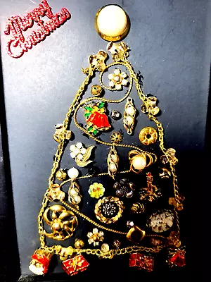 Vintage Jewelry Art Christmas Tree Brooches Earrings Etc Framed Wall Hanging 8x6 • $25.95