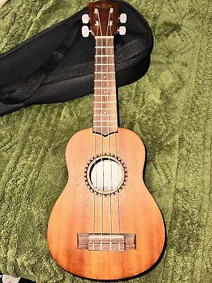 Kala Ka-15s Mahogany Soprano Ukulele With Case • $60