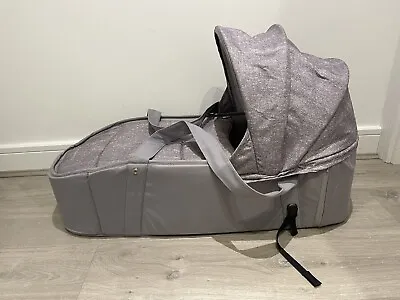 Maxi Cosi Laika Grey Carrycot • £20