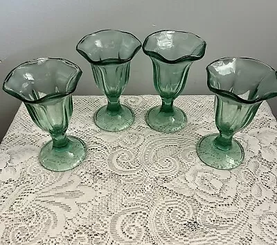 Set Of 4 Vintage Tulip Footed Green Glass Sundae Dishes • $34.99