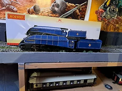 Hornby A4 'Golden Eagle' 60023 Locomotive 00 Gauge • £125