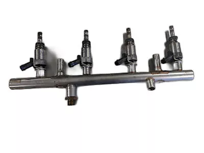 Fuel Injectors Set With Rail From 2014 Audi A4 Quattro  2.0 • $83.95