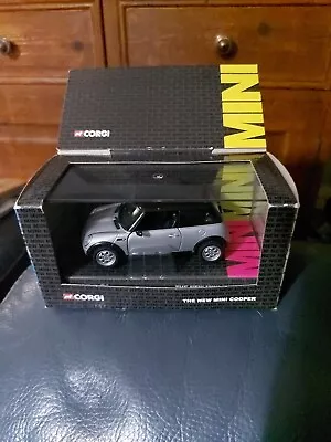 New Mini Cooper 2001 Silver Diecast 1:36 Corgi CC86502 • £9.99