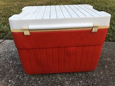 Thermos Red/White Cooler Ice Chest Camping 35~QT 33~Litre #7720 Rare Vintage  • $20.89