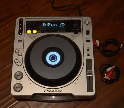 Pioneer CDJ-800MK2 Digital DJ CD Player Broke/Parts Lights Up Error 8301 • $94.99