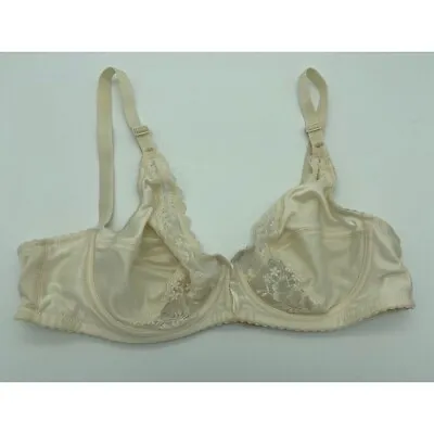 Vintage Wacoal Bra Size 34B Style 85103 Floral Lace Embroidered Underwire Ivory • $14.99