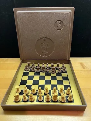 Vintage  Drueke Magnetic Travel Chess Set Plastic Case No. 550P • $31.49