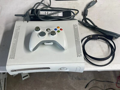 $99.88 • Buy Xbox 360 White Arcade 32gb Storage Console W/PSU Wireless Controller & HDMI