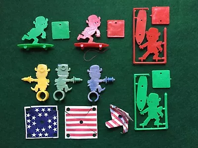 VTG Gen Mills LOT ***LUCKY SKATEBOARD & BIKE SPINNER*** Cereal Premium Prize Toy • $34.99