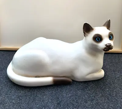 Vtg Universal Statuary Siamese Feline Cat Sculpture Statue 12.5” L X 7” T X 6” W • $34.95