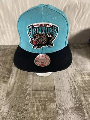 Vancouver Grizzlies Hat Cap Black Snap Back Mitchell & Ness NBA Basketball Mens • $17.50