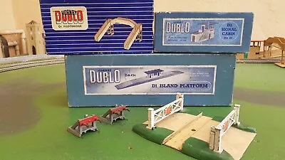 Hornby-Dublo OO Gauge D1 Station Signal Box Bridge Crossing & Buffer Stops • £5.50