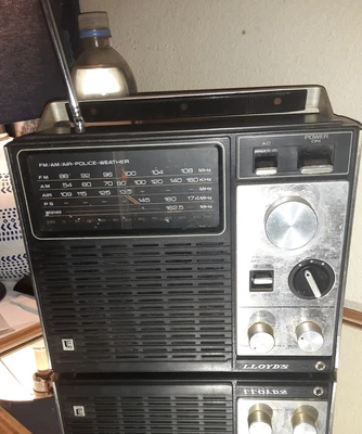 $10.80 • Buy Vintage LLOYDS Am /Fm Radio