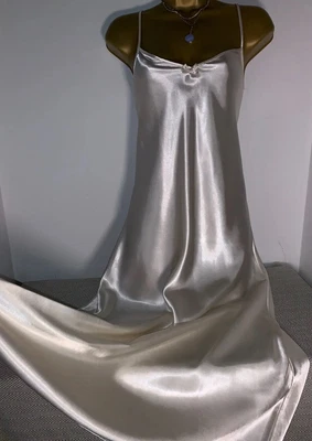 £5 • Buy Bhs Glossy Satin Ultra Negligee / Chemise Cream Size 16