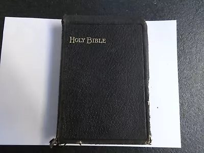 Holy Bible British & Foreign Eyre Spottiswoode Ionic 16mo Yapp Leather • £7.50