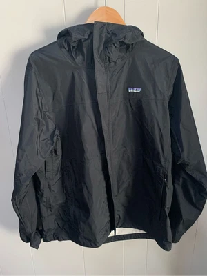$120 • Buy Patagonia Men's Torrentshell Jacket Black Large