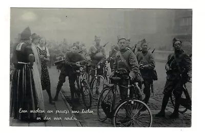 AM2970 - MILITARY DUTCH SOLDIERS On BIKE BICYCLE RELAX Army Cyclists • $12.50