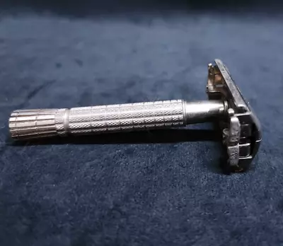 Vintage Gillette Super Speed Double Edge Blade Flair TipTop Safety Razor E1 1959 • $14.21