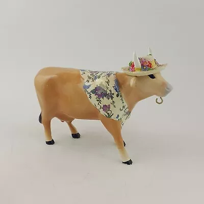 Vintage Cow Parade Holdings Corporation Figurine 6024 Goes To Market  (Restored) • £30