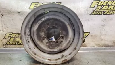 16x7 Steel 8-lug Wheel Fits 1993 F250 • $45