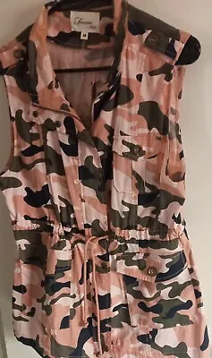 Womans Camo Printed Button Front & Zip Vest With Pockets Pink Size Medium  • $12.99