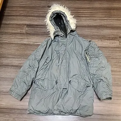1979 N-3B Military Issue Extreme Cold Weather Parka Size Medium (Missing Button) • $59.99