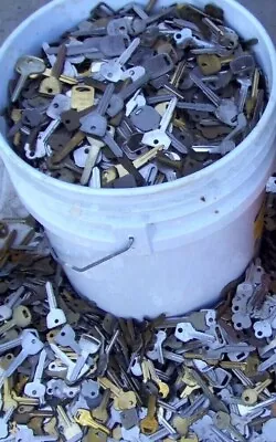 $16.99 • Buy  SPECIAL!!!   Lot Of  Misc Key BLANKS 1.5  Pounds HOUSE, CARS.. 