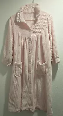 Vtg Womens Pink Chenille Robe Size M 48  Bust Long Sleeved Button Front Pockets • $24.99