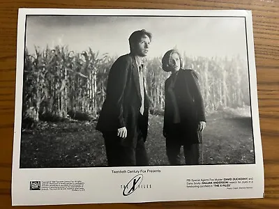 1998 The X Files David Duchocny Gillian Anderson Tv Show Press Photo Sci-fi • $9.99