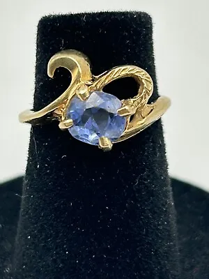 14K Yellow Gold Ceylon Sapphire Vintage Swirl Ring Size 3 3/4 • $395