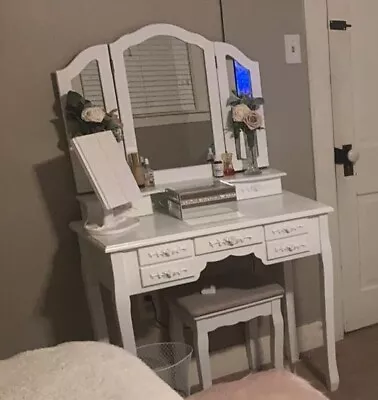 White Vanity Desk With A Trifold Mirror • $59