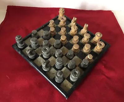 VINTAGE 7.75x7.75 MARBLE CHESS BOARD & 32 CHESS PIECES • $29.99