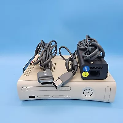 Original Xbox 360 White Console Bundle W/ HDD AV Power Cords - DISC READ ERROR • $49.99