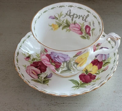 $19.99 • Buy Royal Albert  Tea Cup And Saucer  SWEET PEA Flower Of The Month April Pink Roses