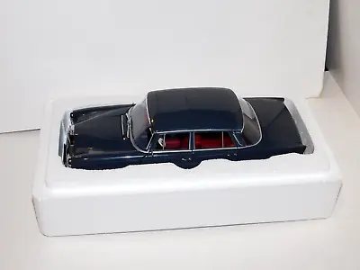 Mercedes-benz 200 Sedan 1966 Norev Hq 183570 1:18 • $219.89