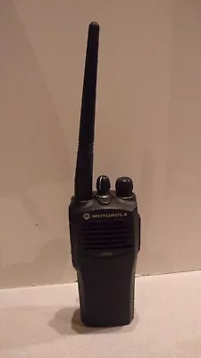 MOTOROLA CP040 VHF 4ch Two Way Radio MDH50KDC9AA1AN W/Batt • $99.99