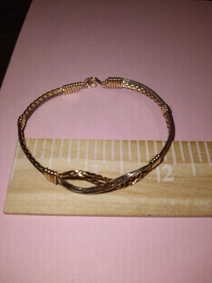 $4 • Buy Vintage Child's?  Infinity Bracelet Safety Pin Gold Toned Necklace