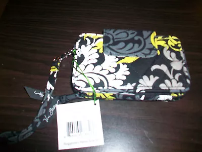 NWT Vera Bradley Smartphone Wristlet Baroque Wallet • $19.99