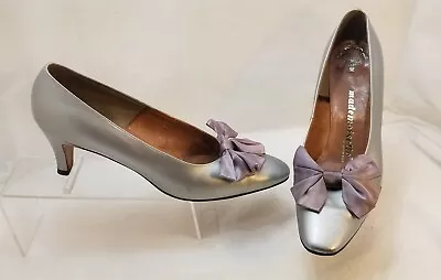 Vintage Mademoiselle Silver Leather Lilac Bow Pumps Shoes Women's US Size 7 AA • $19.99