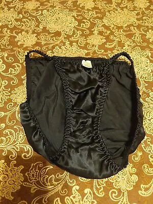 Vintage Victoria's Secret Satin String Bikini Panties Size M/6 • $15.50