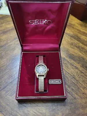 Vintage Seiko Automatic Quick Set Day And Date Cocktail Ladies Watch. • $15.99