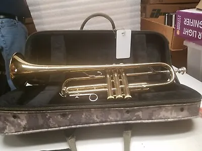 Vincent Bach Bundy Trumpet In Gater Soft Case • $245.03