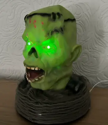 Halloween Animated Zombie Light-Up / Moving Prop - 🎃Make A Sensible Offer🎃 • £225